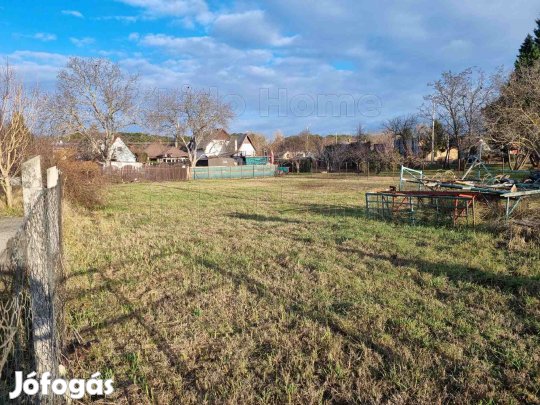 Telephelynek kiváló építési telek eladó Siófok belvárosának közelében!