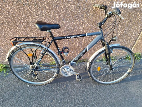 Teleszkópos, állítható szögű kormányos, Schwinn Csepel Landrider