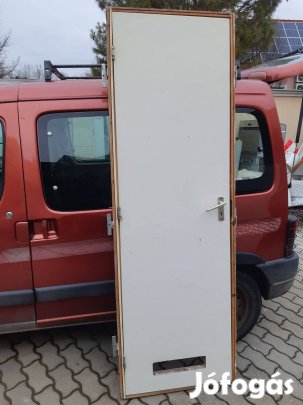 Teli ajtó tokkal balos 68x207cm beépítő méret szellőzős