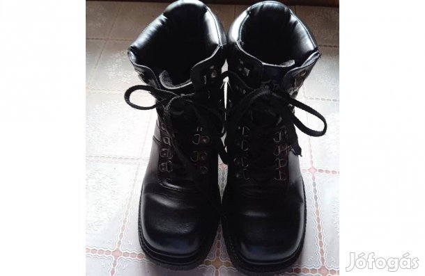Téli bakancs 40-es