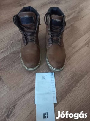 Téli bakancs