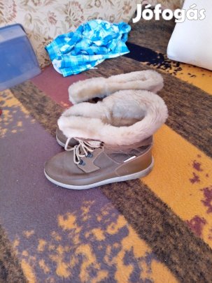 Téli bundacipő a hideg napokra