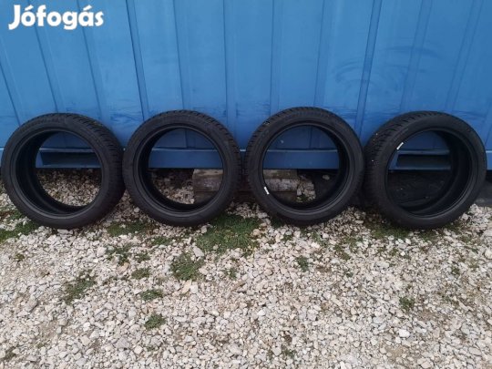 Téli gumi 215/45 R17 Matador MP93 Nordica újszerű, 2022-es