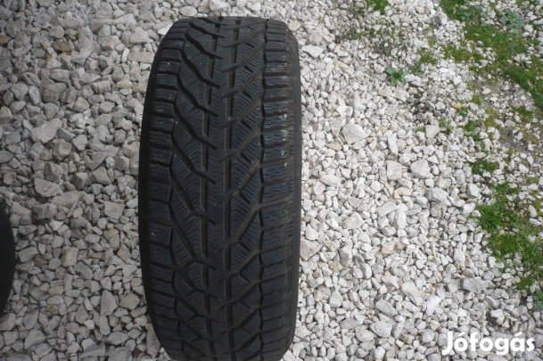 Téli gumi 225x45x17 1 darabb