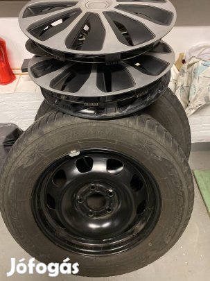 Téli gumi lemez felnin dísztárcsával 16-os