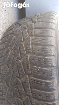 Téli gumik eladók