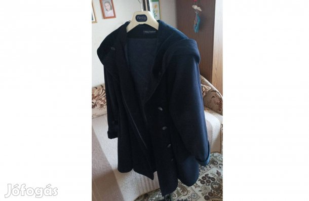 Téli kabát Kapucnis