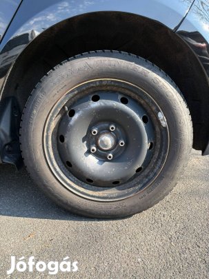 Téli kerék garnitúra Dunlop Winter Sport 5 205/55 R16 gumikkal