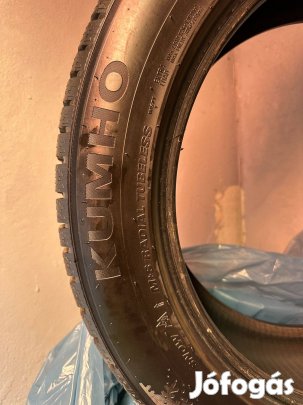 Téligumi Kumho Wintercraft WS71 SUV 235/55 R19 105V XL