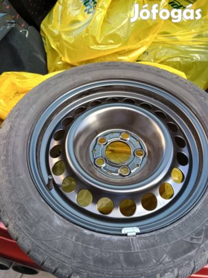 Téligumi és 16" lemezfelni 4 db, 7Jx16H2, Mercedes C osztályról (W203)