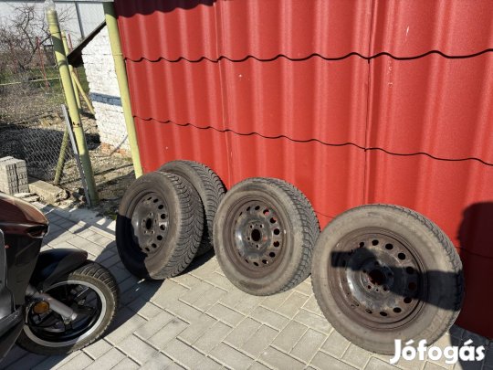 Téligumi garnitúra 195 65R15