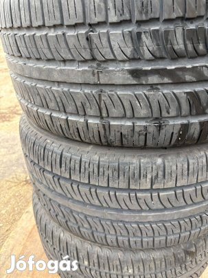 Téligumi garnitúra eladó. Mérete: 275/40 ZR 20