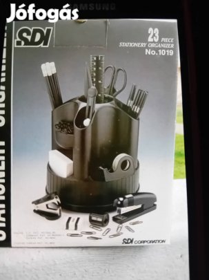 Teljes felszereltségű, forgó tolltartó fekete, szép ajándéknak!