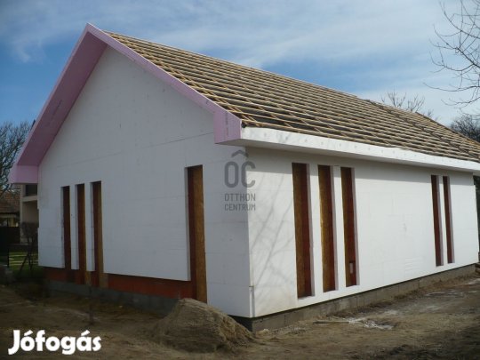Teljes körűen átépített családi ház eladó