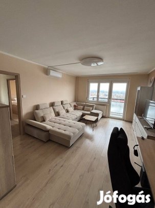 Teljes körűen felújított, erkélyes, tárolós lakás eladó Rákospalota ke