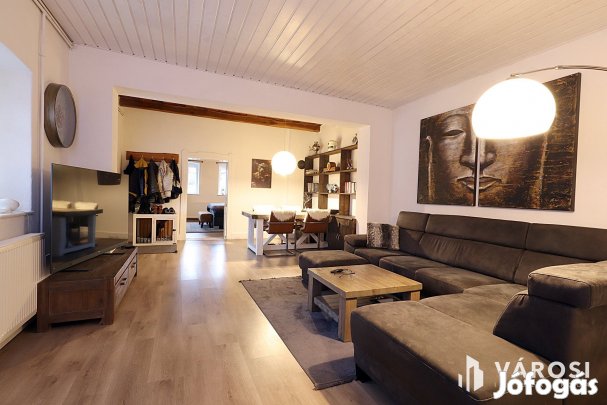 Teljes körűen felújított parasztház eladó Bodonyban