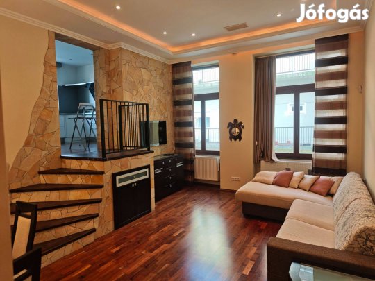 Teljesen berendezett olax luxuslakás kiadó