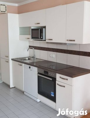 Teljesen gépesített,rendkívül praktikus Soft Close konyhabútor eladó