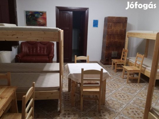 Teljesen új, egyedi készítésű emletes ágyak eladók