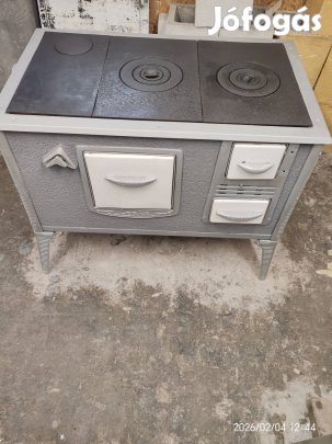 Teljesen újjá épített lepke sparhelt.