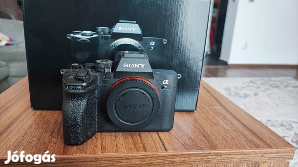 Teljesen újszerű Sony a7 IV 