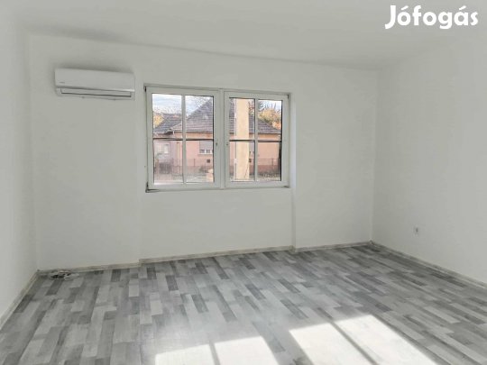 Teljeskörűen felújított, azonnal költözhető 3 szobás lakás