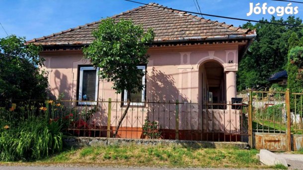 Telkibánya 92 m 2 szobás amerikai konyhás családi ház