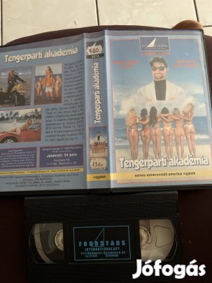 Tengerparti akadémia vigjáték nagytok. 