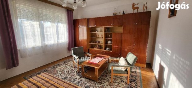 Tényői 70 nm-es ház eladó