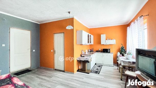 Tényői eladó 105 nm-es ház