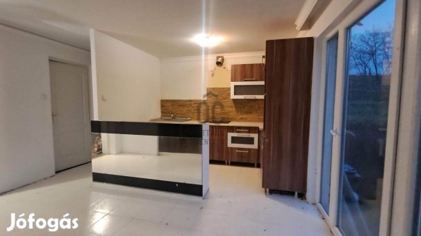 Terasz, kert, szabadság  Ritka lehetőség Hajdúsámson közelében!