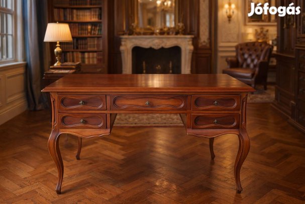 Térbe állítható íróasztal