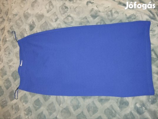 Térdig érő szoknya 