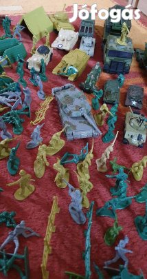 Terepasztal katonák, tankok, sátrak