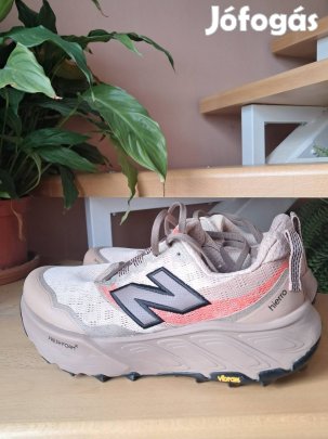 Terepfutó cipő férfi 42 New Balance Hierro v9