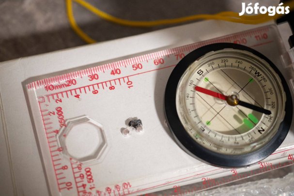 Térképész iránytű