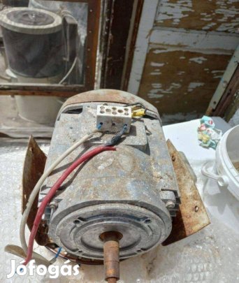 Termény daráló motor hozzáérőknek 2 Eladó