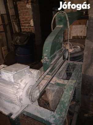 Termény darálógép