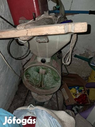 Terménydaráló gép