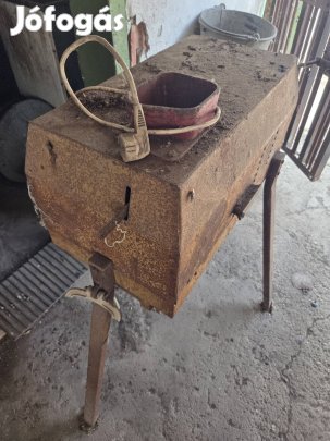 Terménydaráló/morzsoló gépek