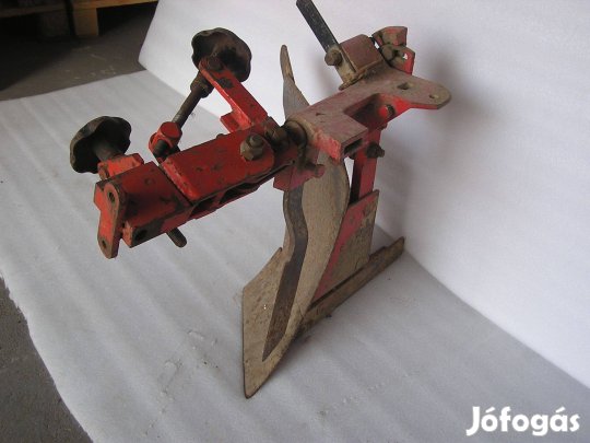 Terra váltvaforgató eke kistraktor váltva forgató