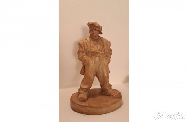 Terrakotta vagány fiú, szép szobor
