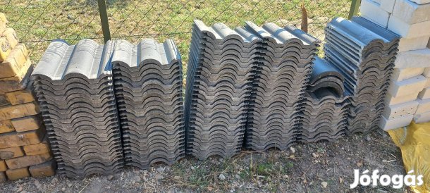 Terrán Renova Plus Beton cserép fekete antracit