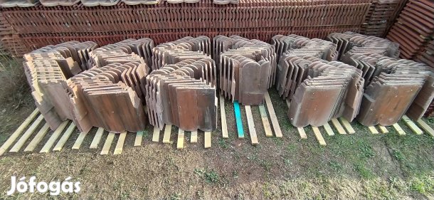 Terrán szegélycserép