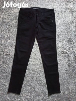 Terranova fekete farmernadrág kövekkel díszítve 36-os