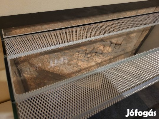 Terrárium 50x30x30 3D hátterezett