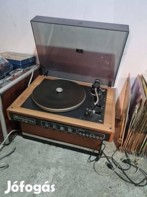 Tesla HC43 bakelit lemezjátszó +lemezek