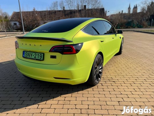 Tesla Model 3 Performance