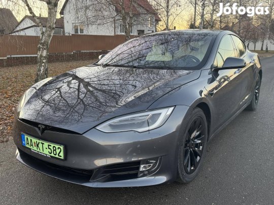 Tesla Model S 75 (Automata) CCS Friss műszaki é...