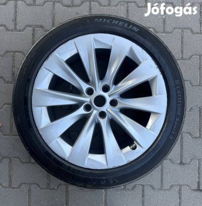 Tesla kerék alufelni gumival pótkerék 20" Slipstream